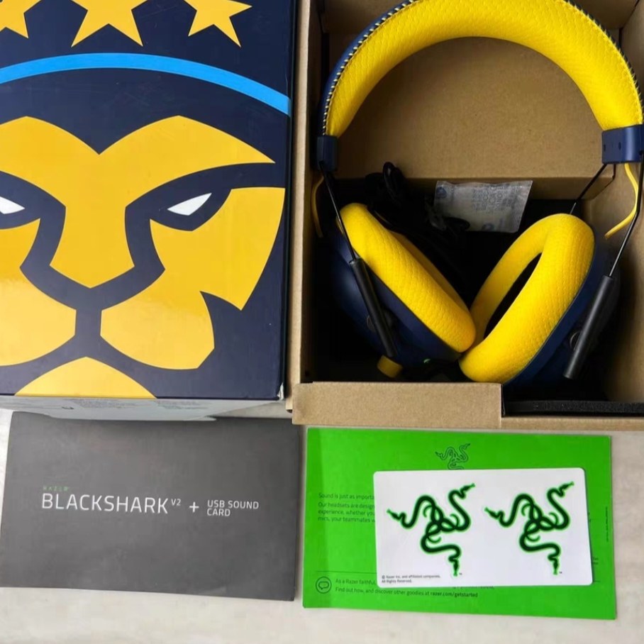 Razer雷蛇旋风黑鲨V2 CouRage JD特别版头戴式电竞游戏耳机麦克风