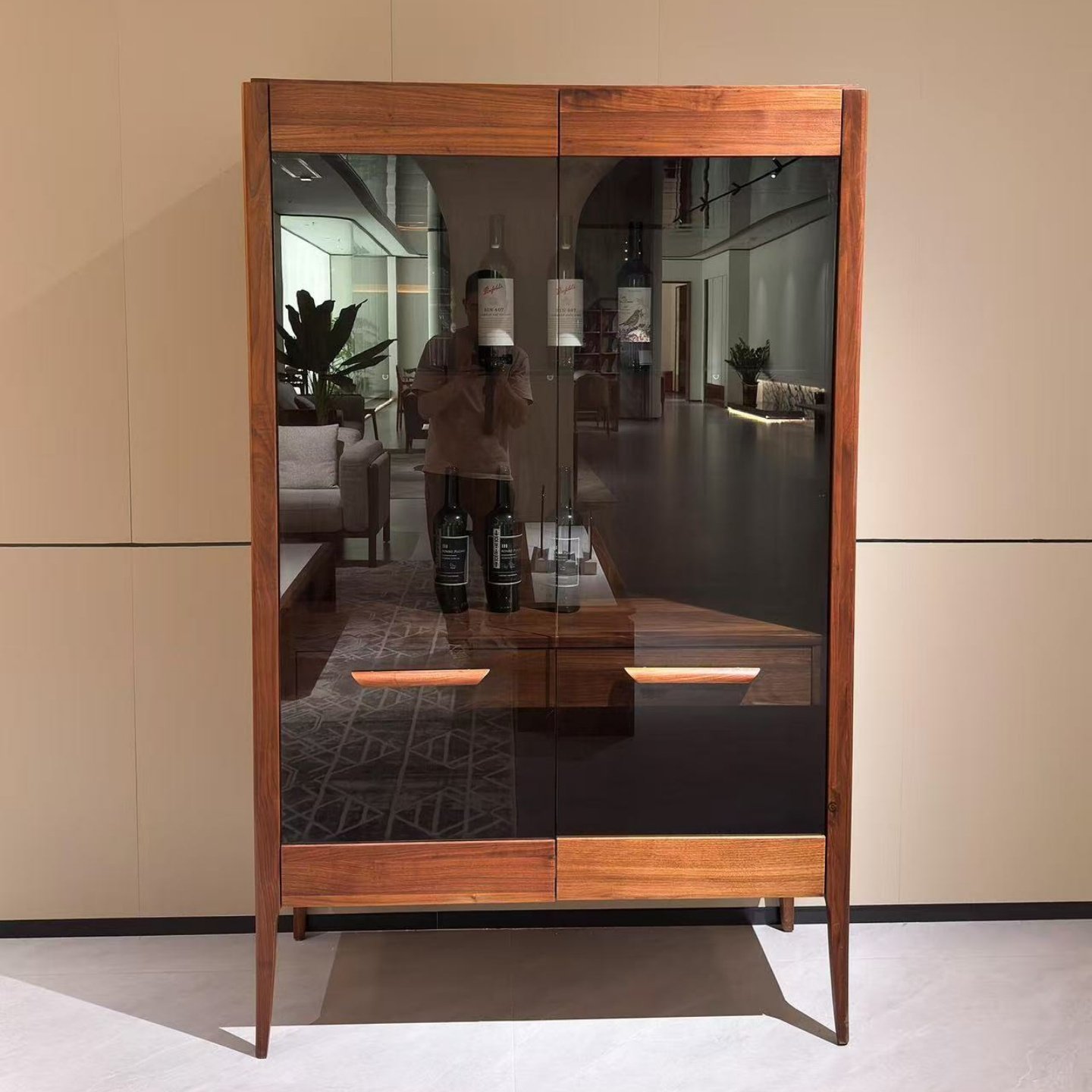北美黑胡桃木玻璃酒柜意式极简实木双门展示柜客厅储物收纳装饰柜