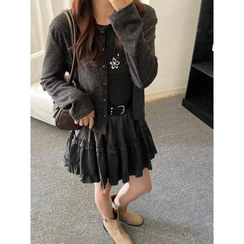 宅女家时尚套装宽松气质长袖开衫女秋季高腰显瘦半身短裙两件套