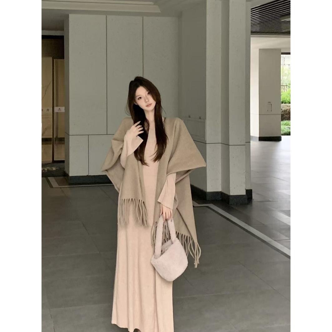宅女家千金风简约宽松长袖连衣裙女装秋季卡其色斗篷外套两件套