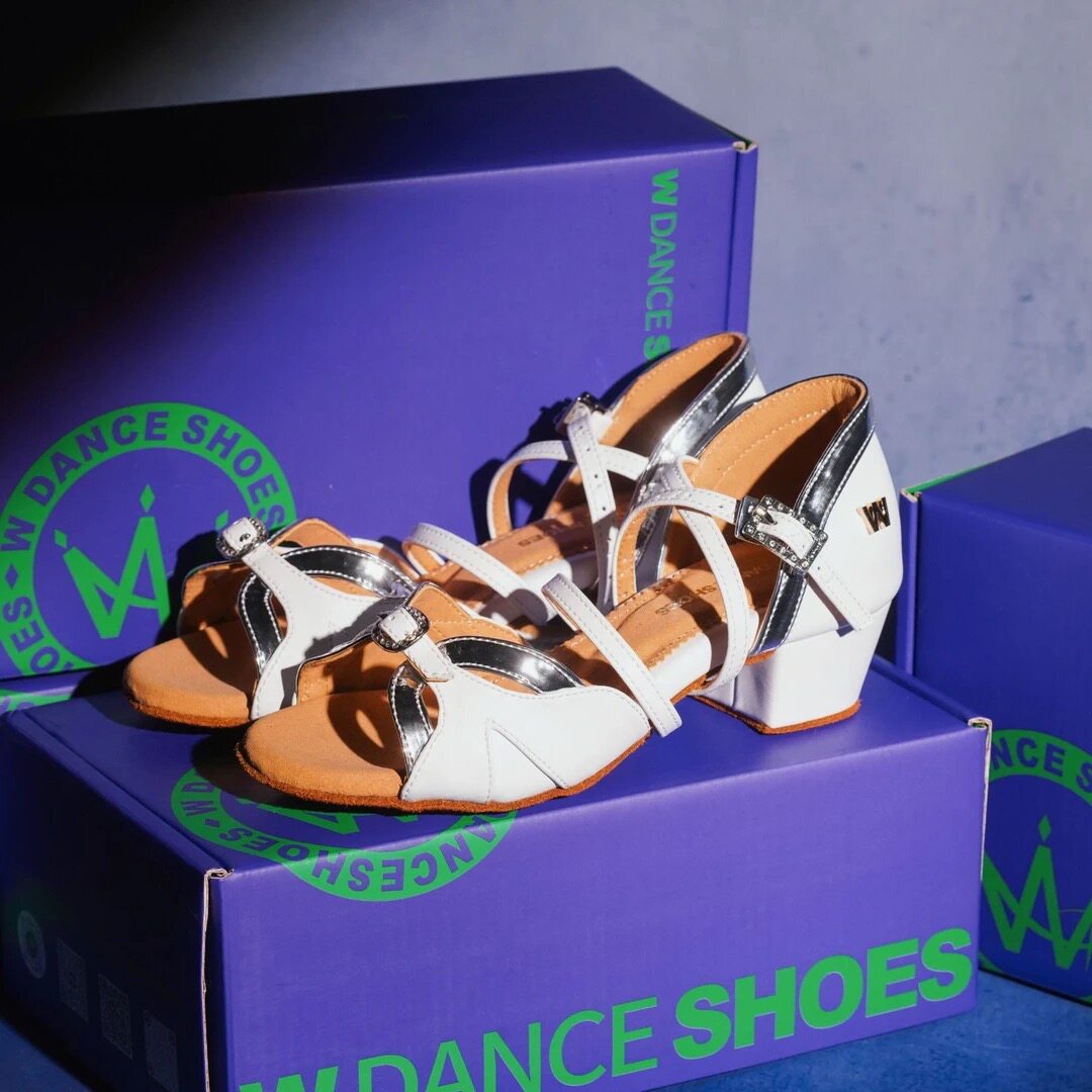 W danceshoes新款女鞋WG11专业少儿拉丁舞鞋国际银拼白单扣舞蹈鞋