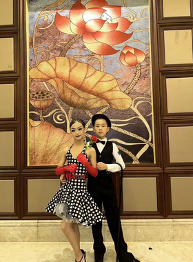 丹斯舞之美少儿拉丁舞波点演出服手套红色比赛花服定制练习服女童