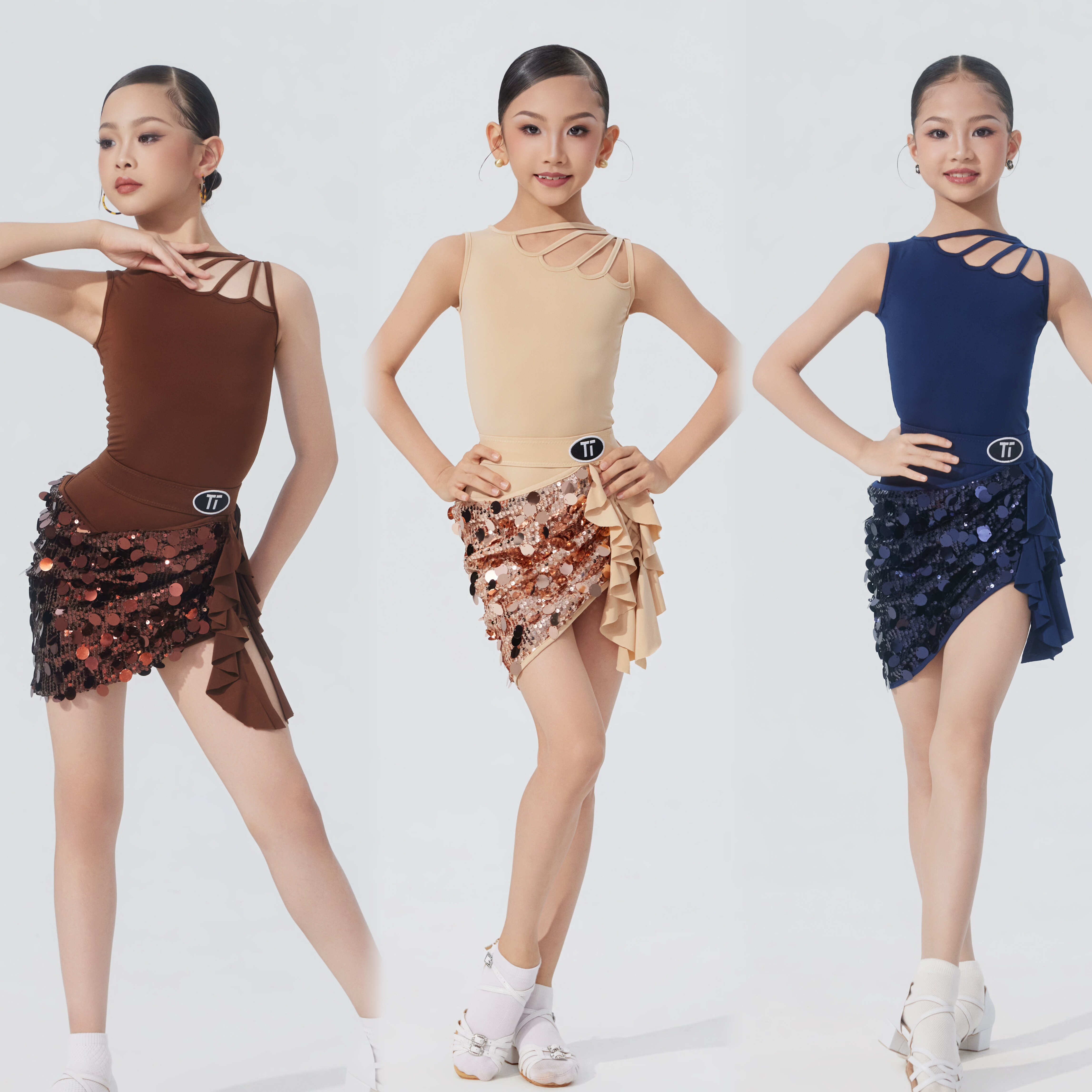 TT舞服少儿拉丁舞闪亮亮片肩部花瓣设计夏季练习服女童跳舞精英
