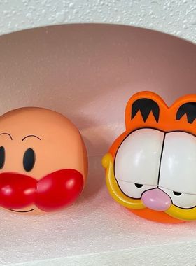 可爱光头面包超人公仔存钱罐 大红脸储蓄罐复古摆件可戴帽子BH217