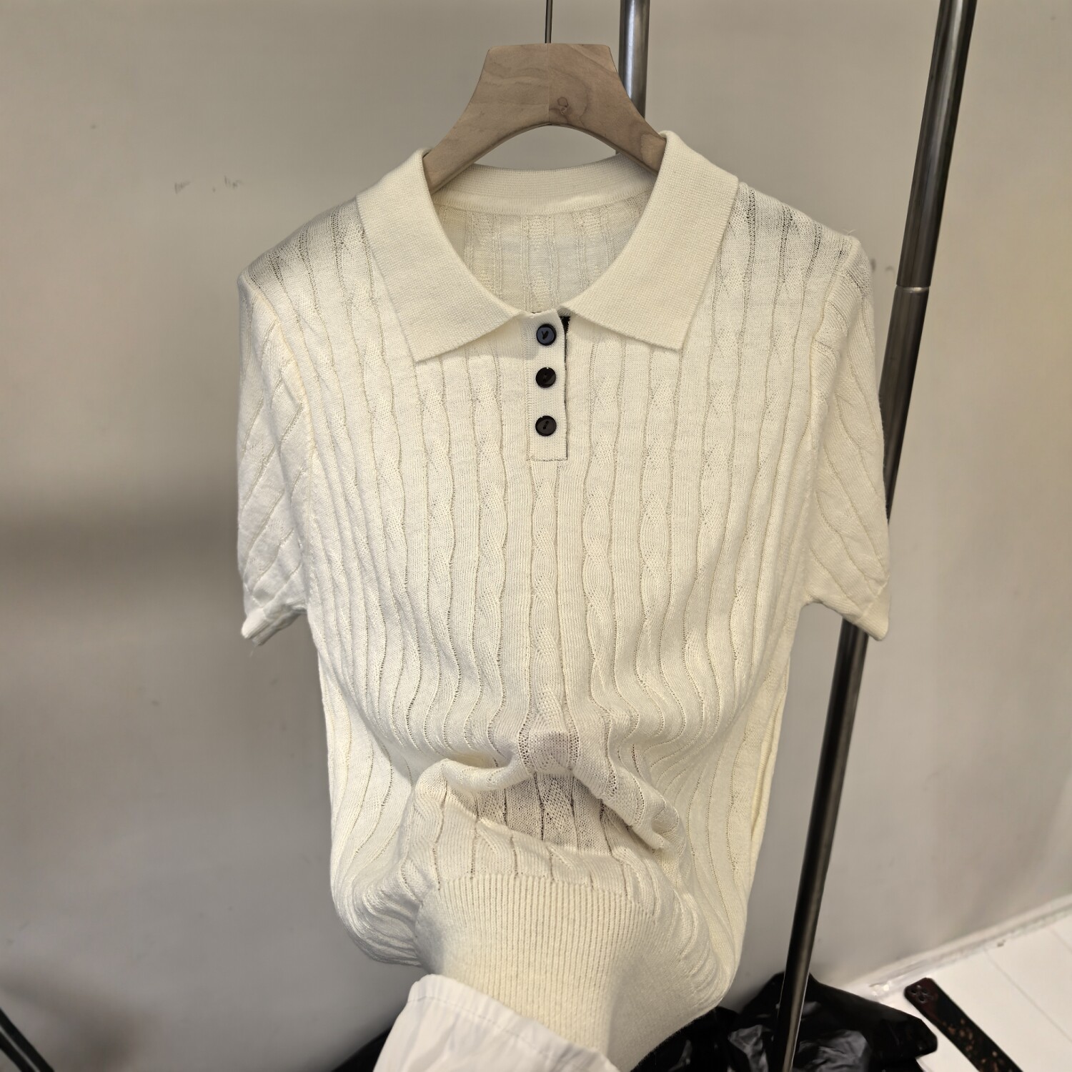 2026夏季新款韩系修身显瘦方领套头麻花细羊毛针织短袖女百搭上衣