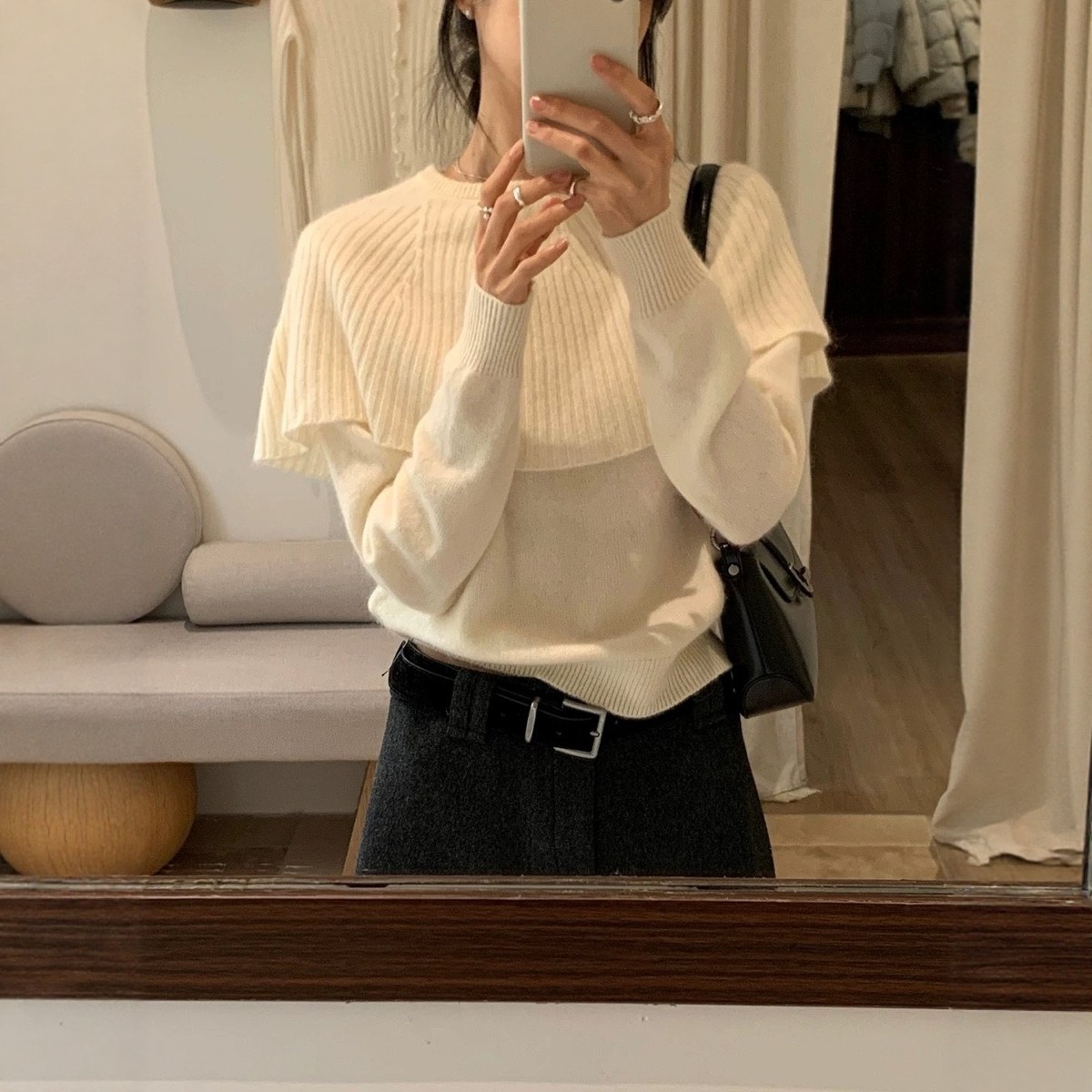 2025秋冬新款韩版宽松圆领假两件斗篷披肩蜜熊绒针织衫女羊毛毛衣