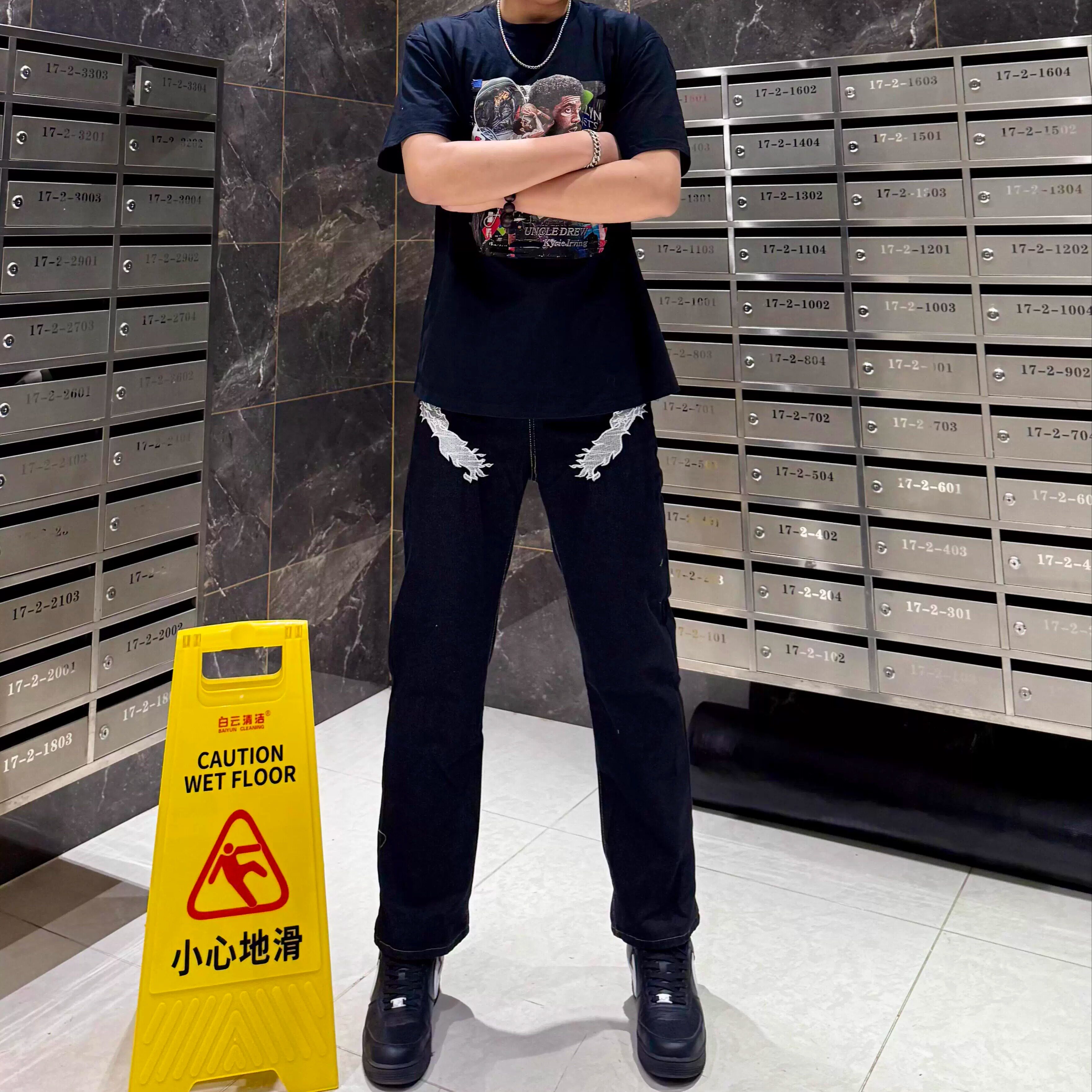 日常高街宽松银龙刺绣设计感牛仔裤男小众复古嘻哈修身直筒长裤子