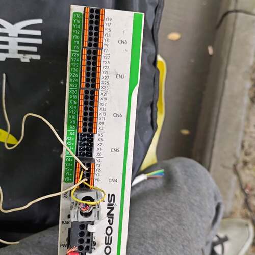 议价SINROBOT新睿机器人控制器P101S，品，成色如图可维修