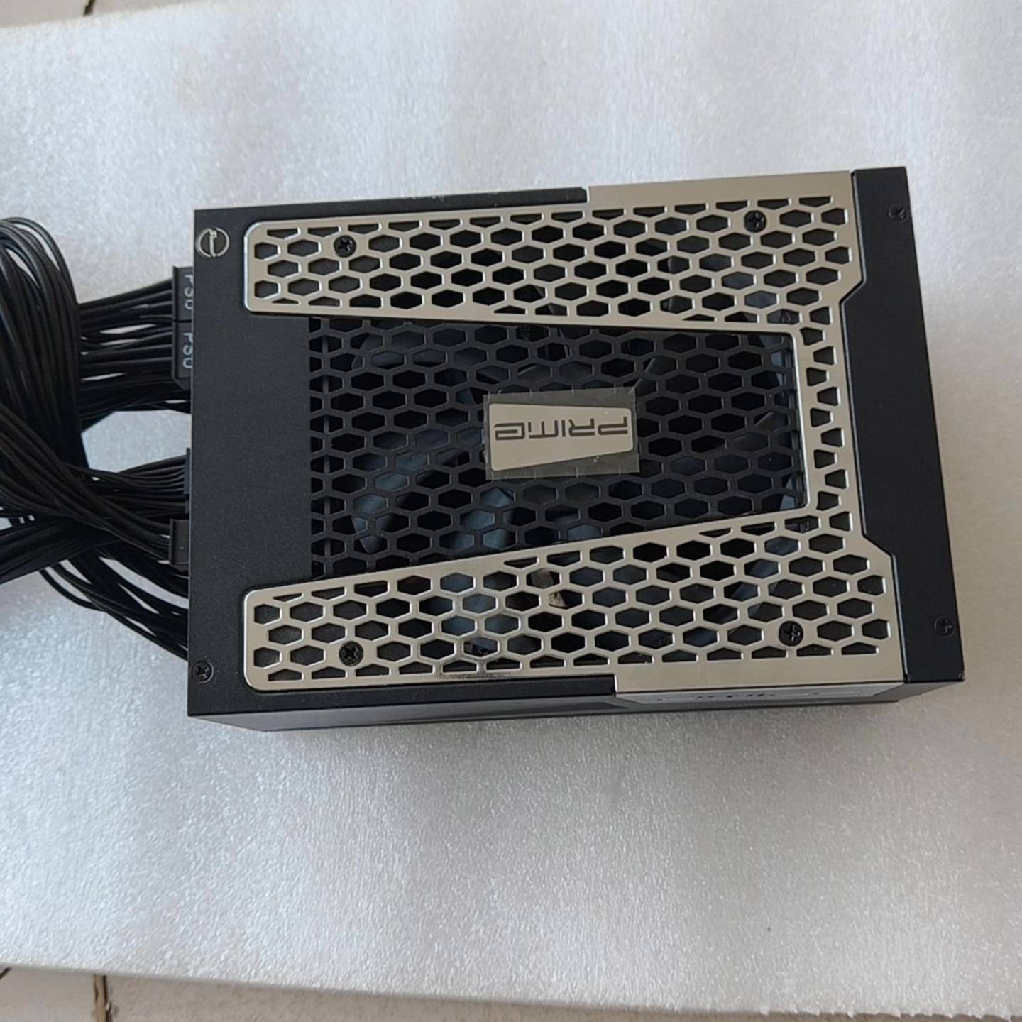 议价海韵PX-1600模组电源 图是实物，外观不错，使用正常可维修图片