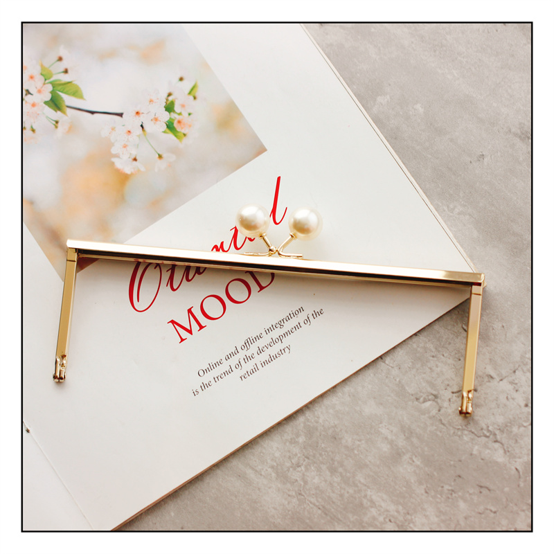 方形19CM光面无孔浅金色珍珠头开口跛脚口金手工箱包夹子包口铰扣