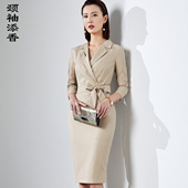 时尚 颈袖 OL通勤女裙 连衣裙西装 领包臀修身 添香秋季 新款