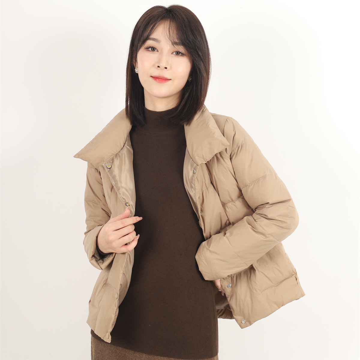 韩版短款设计感羽绒服轻薄时尚