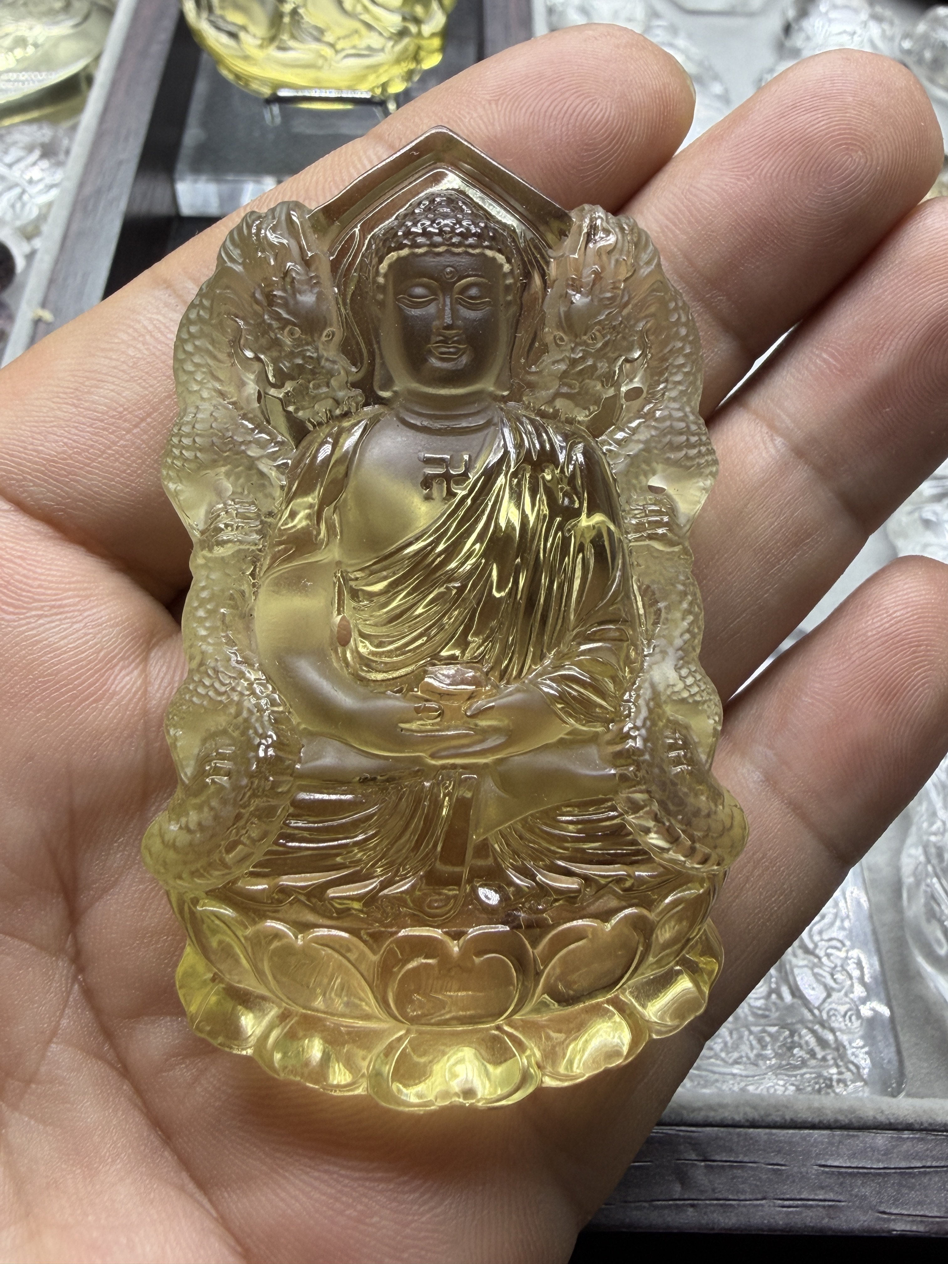 天然黄水晶大日如来吊坠大号原石颈饰