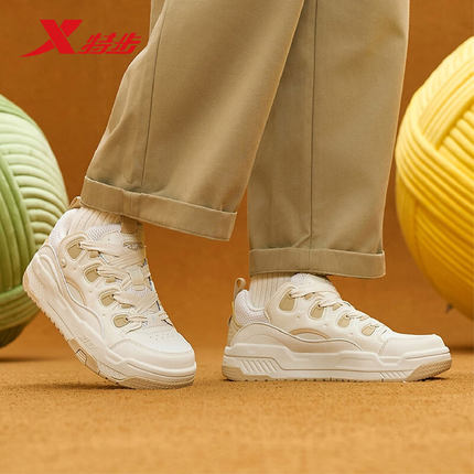 特步征程板鞋男鞋2025冬季新款百搭休闲软底运动鞋975419310052