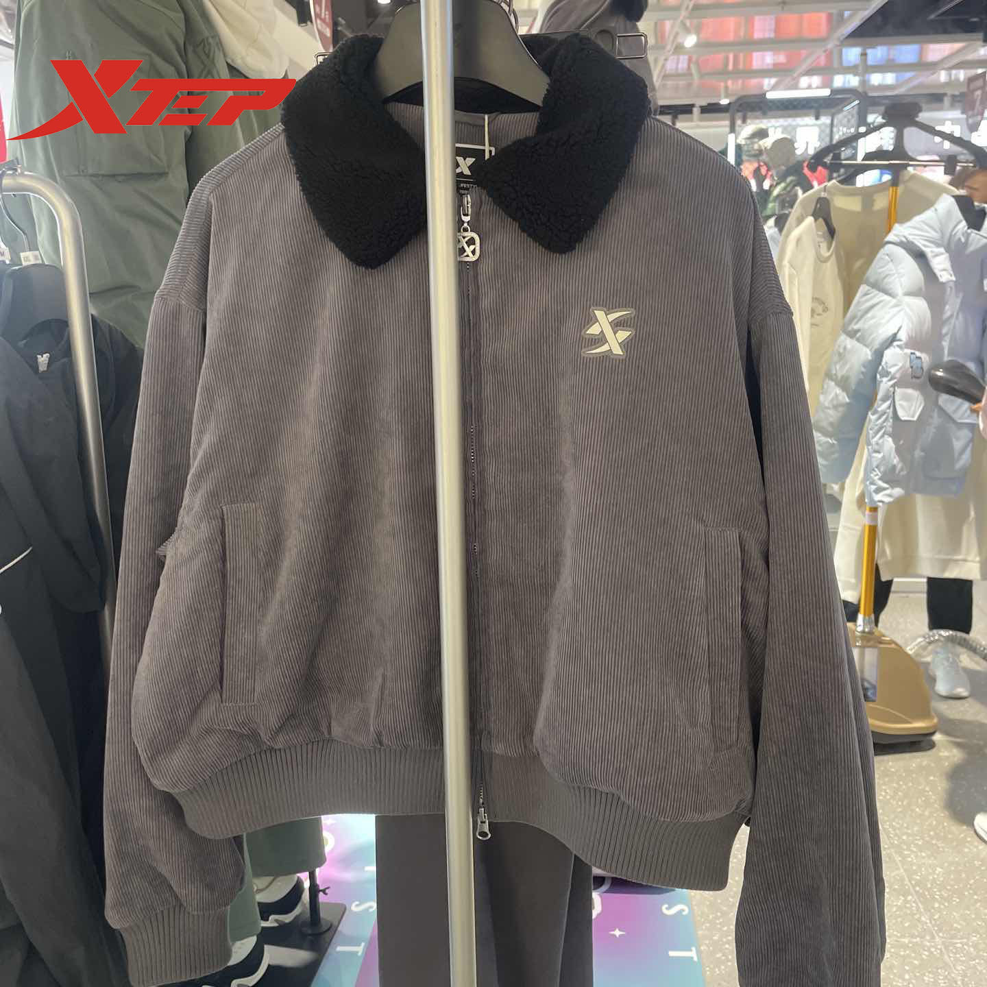 特步运动风衣外套25冬季新款