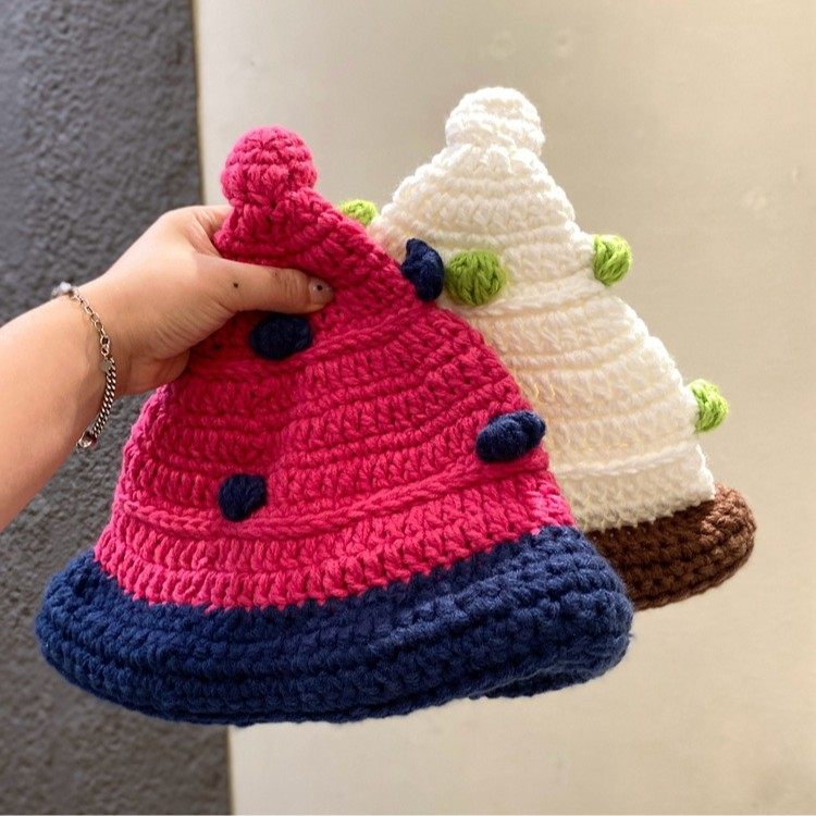 香港潮牌 25年秋冬新款圣诞节红色帽手工编织毛线帽搞怪精灵针织,服饰配件/皮带/帽子/围巾,DIY编织材料包,淘宝优惠券,粉丝福利购,淘宝优惠卷