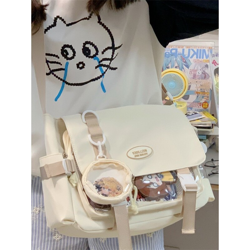韩国明星同款新款日系高颜值学院风二次元少女吧唧痛包休闲简约轻