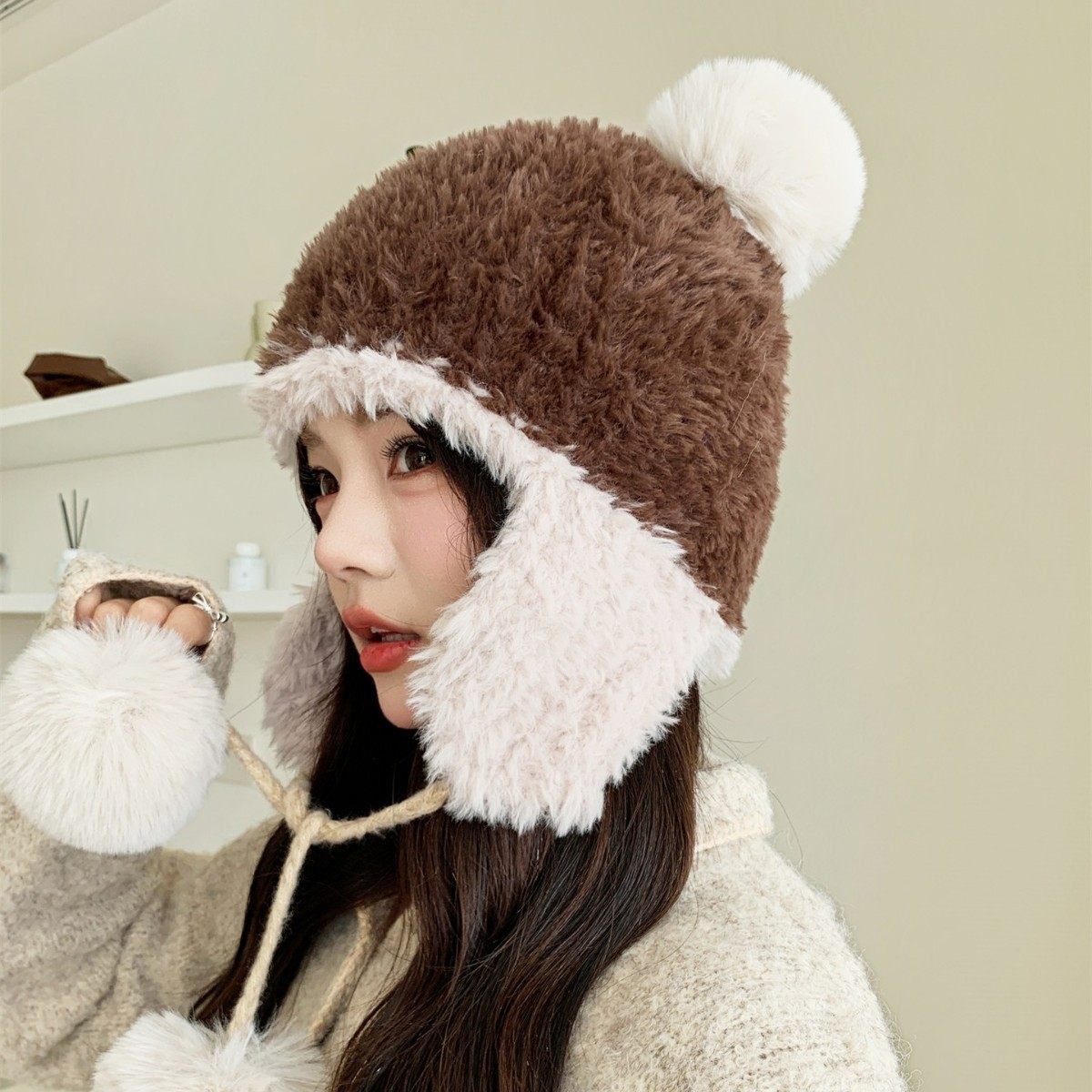 香港潮牌 25年秋冬新款实拍毛绒挂球可爱护耳帽子女遮耳加绒加厚,服饰配件/皮带/帽子/围巾,帽子,淘宝优惠券,粉丝福利购,淘宝优惠卷