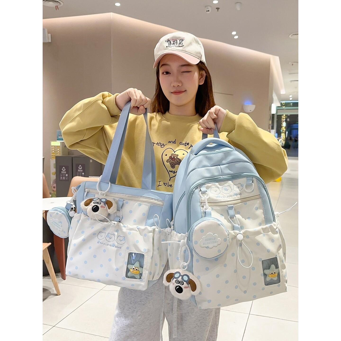 韩国明星同款书包女新款学院风日系清新卡通波点背包初高中生轻便
