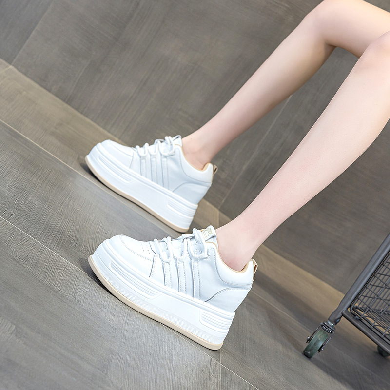 香港欧洲站小个子内增高女鞋2025春新款松糕厚底小白鞋女牛皮轻便