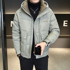 店主风2024冬季新款羽绒服男短款连帽羽绒面包服外套8131--P185,墨绿色背带裤怎么搭配外套图片