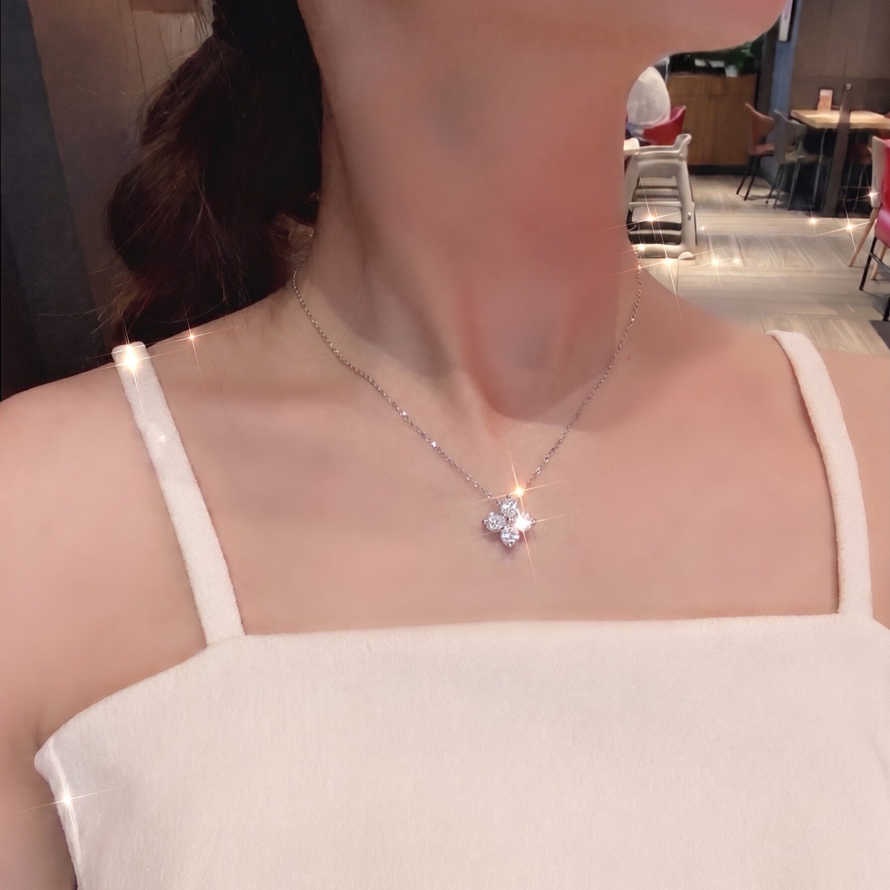 18k金培育钻石小四叶草吊坠女小众设计感高级轻奢气质百搭锁骨链