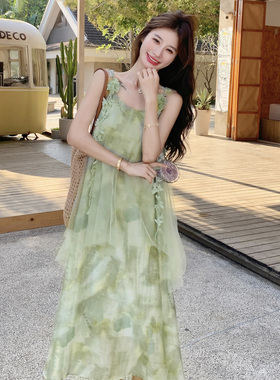 法式绝美绿色吊带连衣裙女2026夏季大摆裙海边度假风晕染网纱长裙