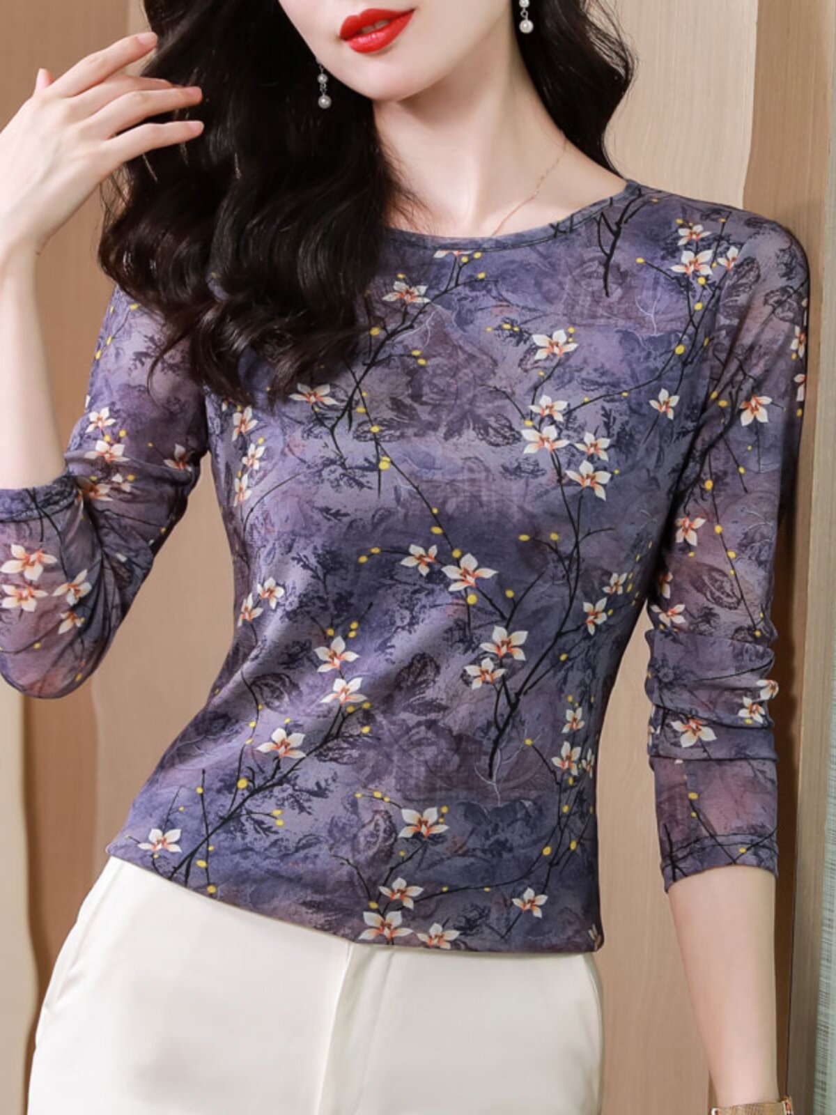 스몰 꽃무늬 메쉬 밑단 셔츠 여성용 긴팔 티셔츠 가을 디자인 틈새와 멋스러운 스몰 셔츠 엄마 이너 상의