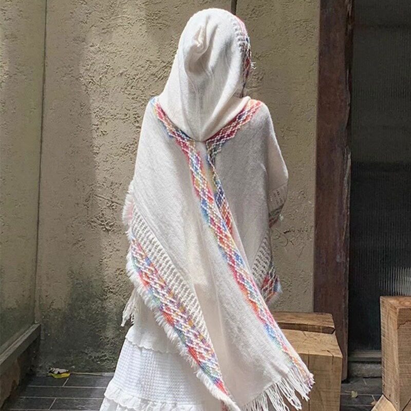 民族风连帽披肩女新款斗篷外搭旅游拍照流苏针织围巾夏季防晒披风图片