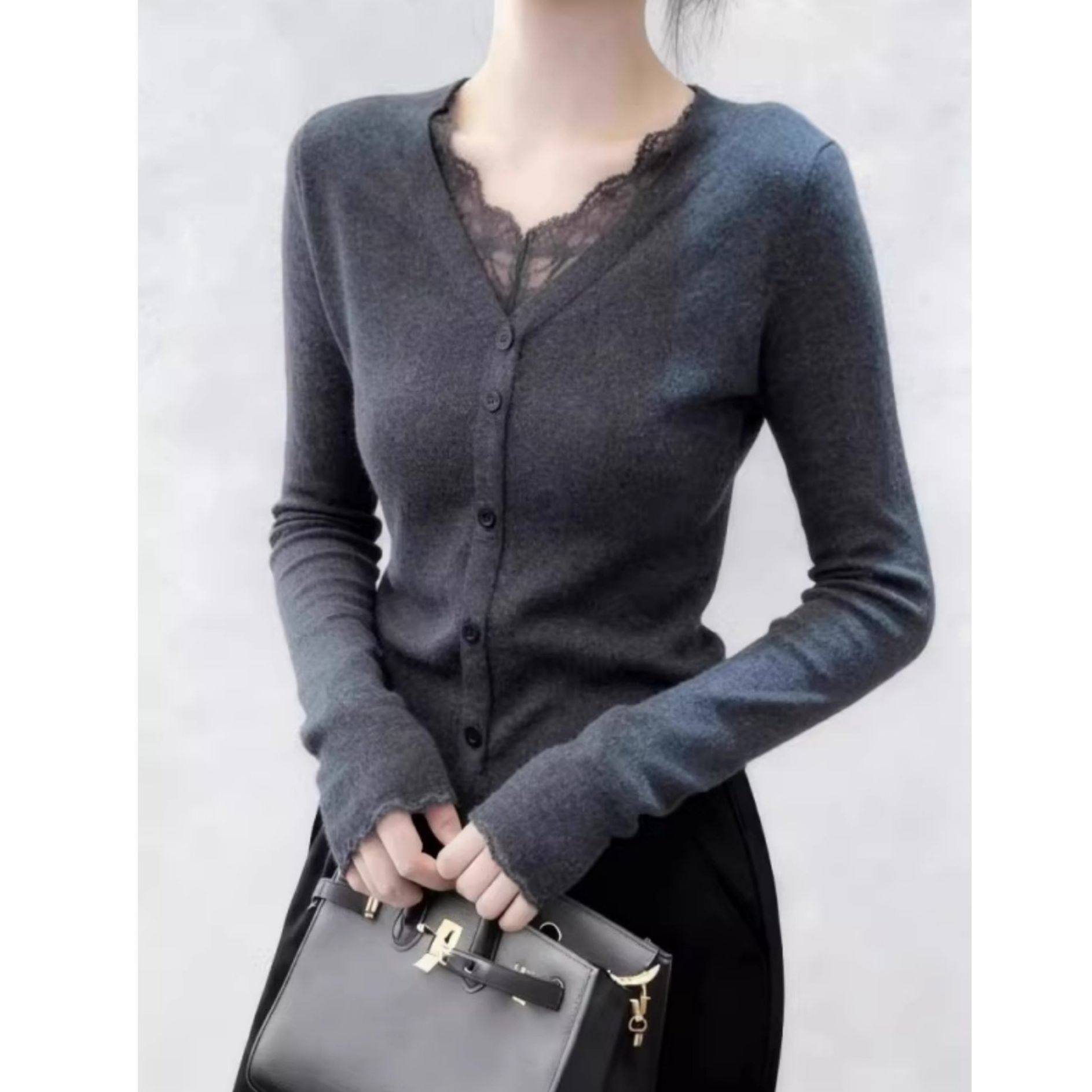 高级感灰色蕾丝针织开衫女春秋韩系时髦气质叠穿巨好看的外套上衣