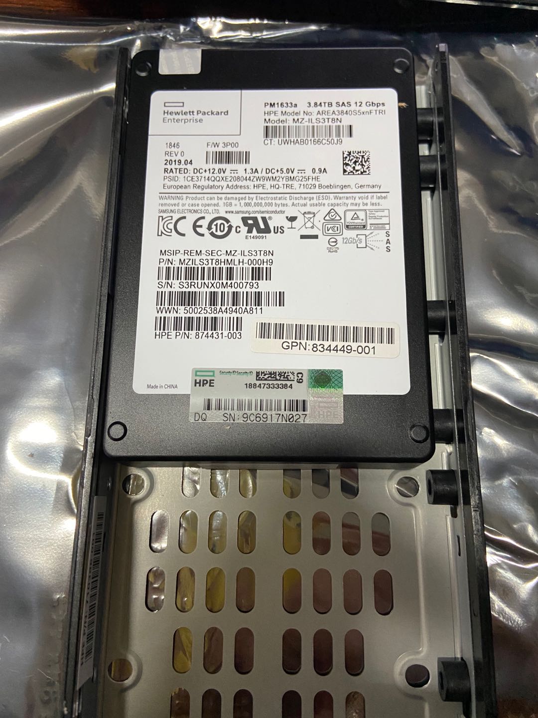 HPE P37017-B21 3.84TB SAS MU SFF SC VS SSD 3.84T P37074-001