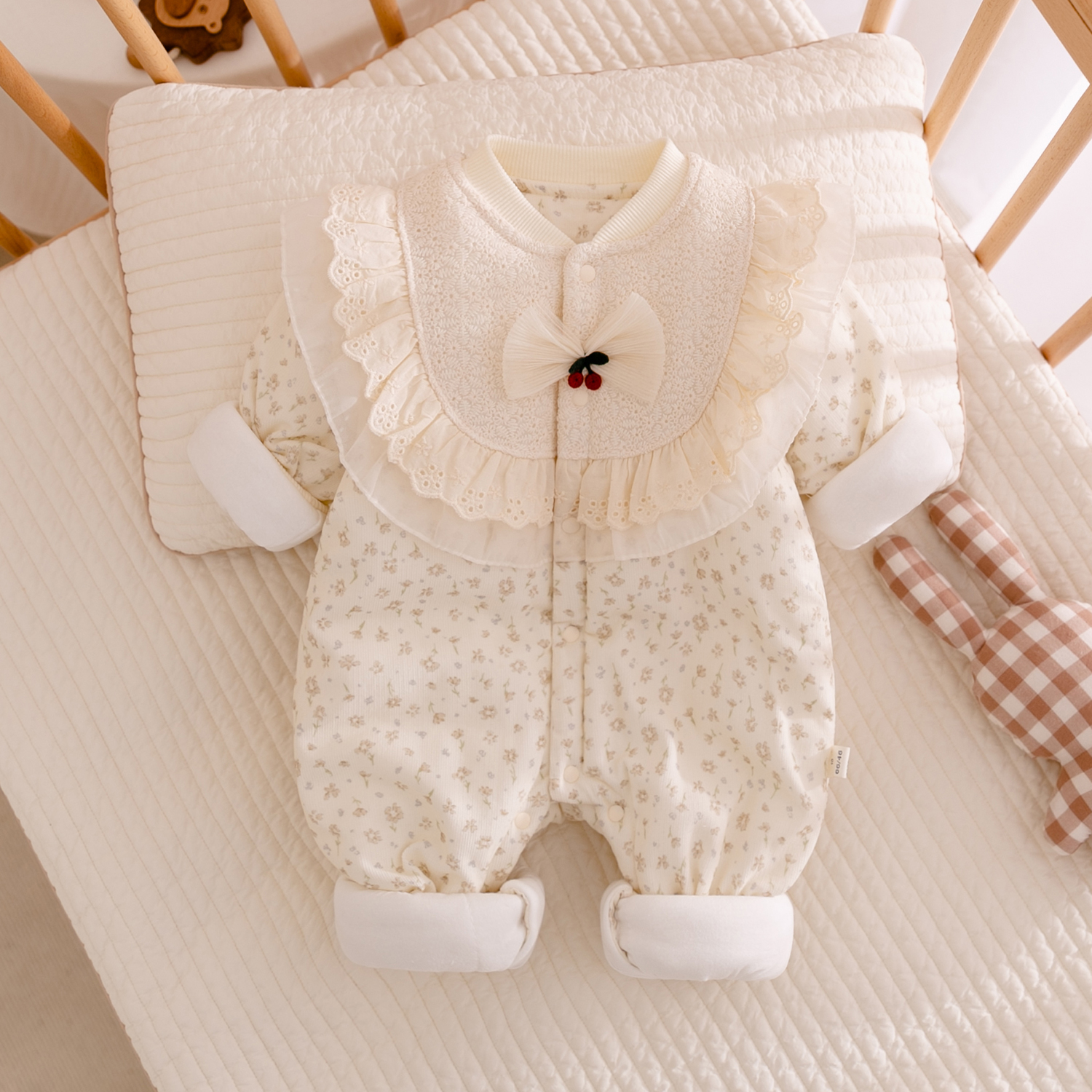 婴儿冬装夹棉连体衣加厚衣服冬季棉服女宝宝纯棉衣哈衣爬服外出服