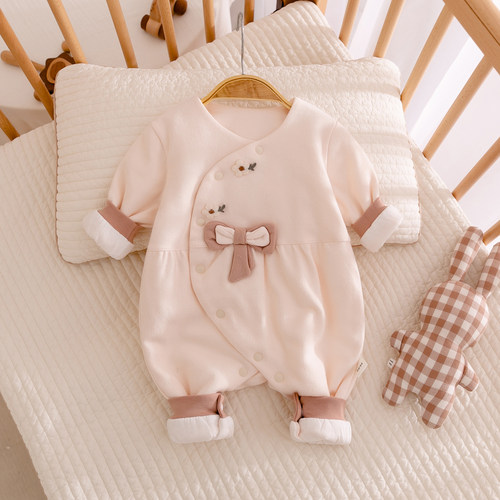 特价婴儿夹棉连体衣秋冬季棉服新生儿衣服女宝宝棉衣哈衣纯棉A类