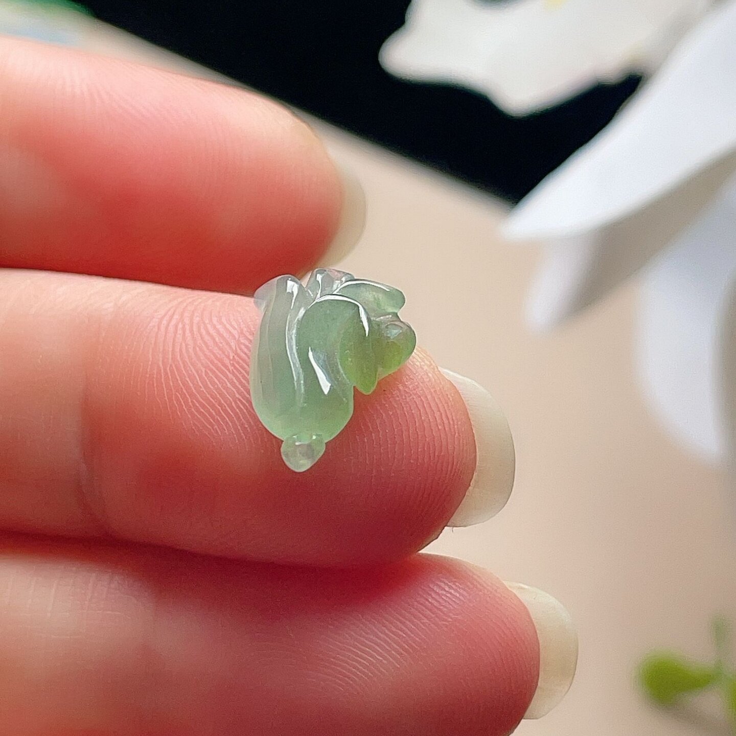 天然翡翠冰种小白菜吊坠黄绿双彩