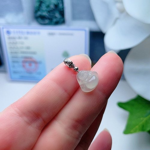 A货翡翠乳白淡绿镶嵌925银小佛吊坠天然缅甸老坑迷你佛弥勒佛挂坠