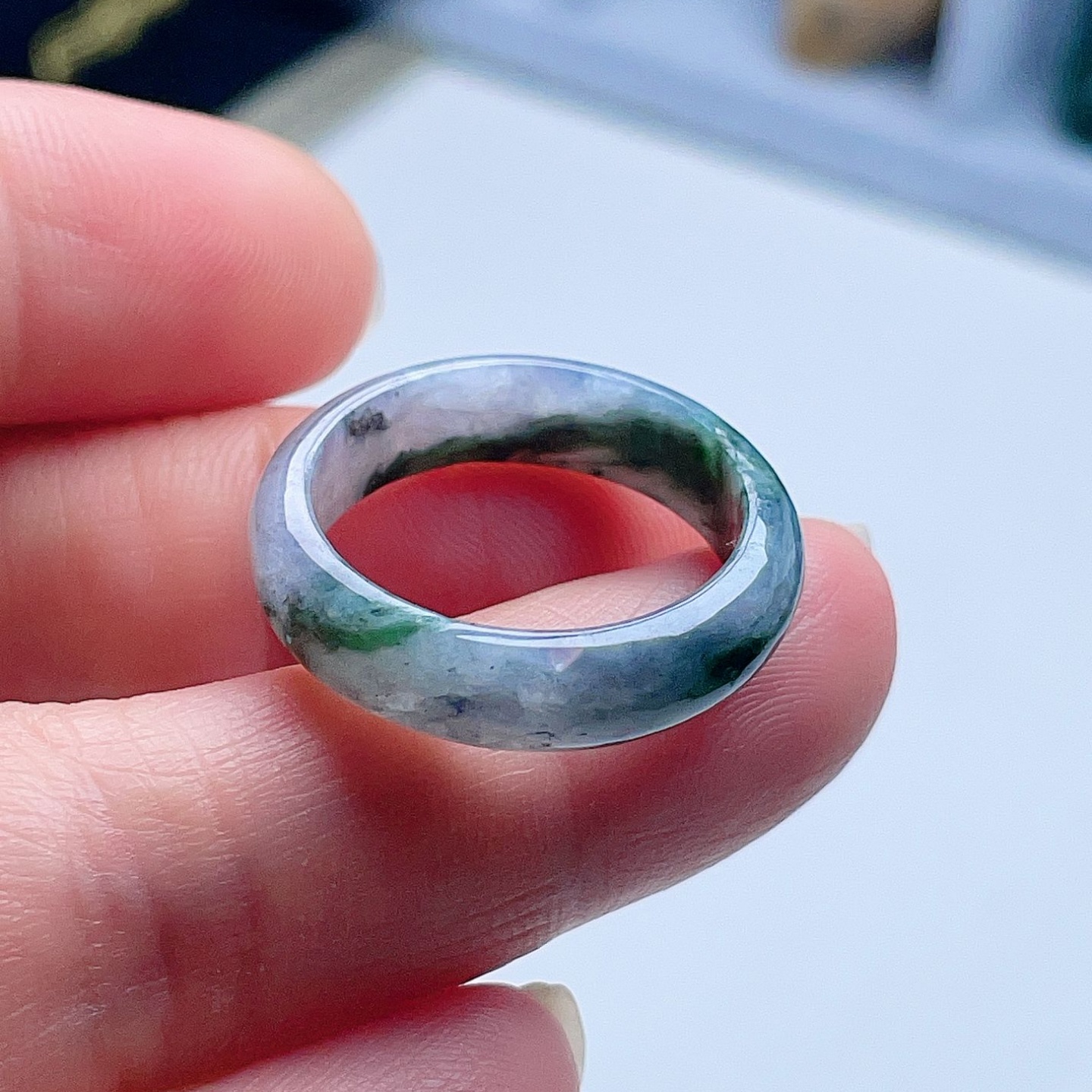 天然翡翠戒指乳白飘乌鸡阳绿意境