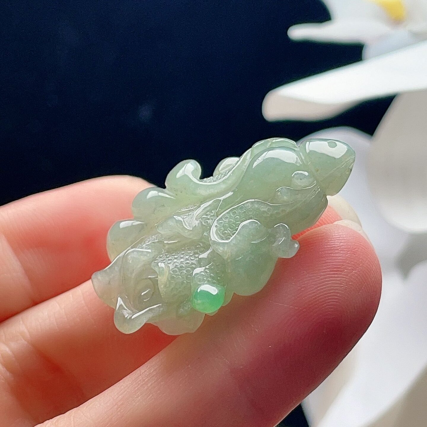 天然翡翠白菜乳白淡黄绿飘阳绿