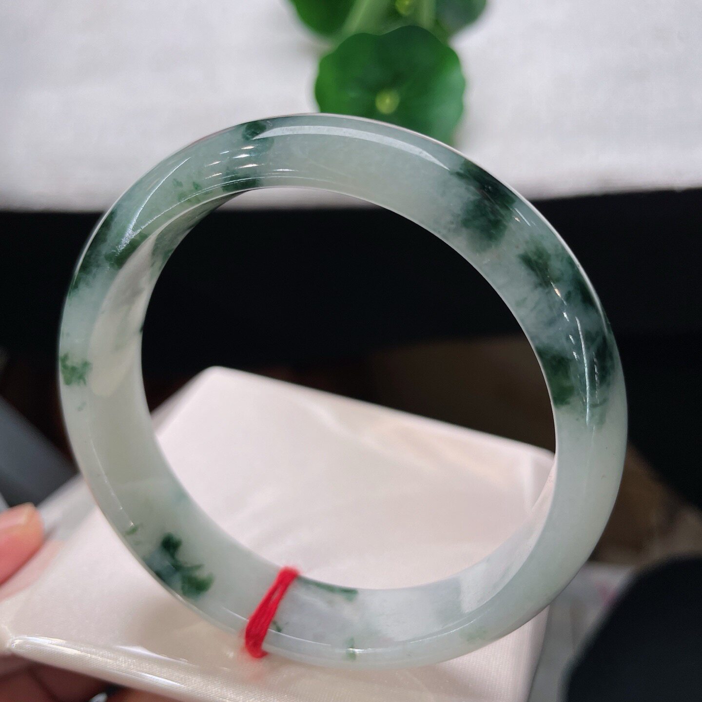 天然A货翡翠手镯飘花58.6mm缅甸老坑玉镯正圈翡翠玉镯子带证书