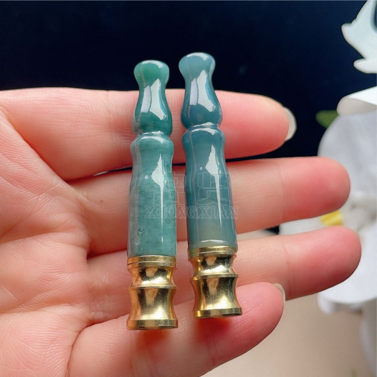 天然翡翠烟嘴蓝绿飘花烟斗把玩件