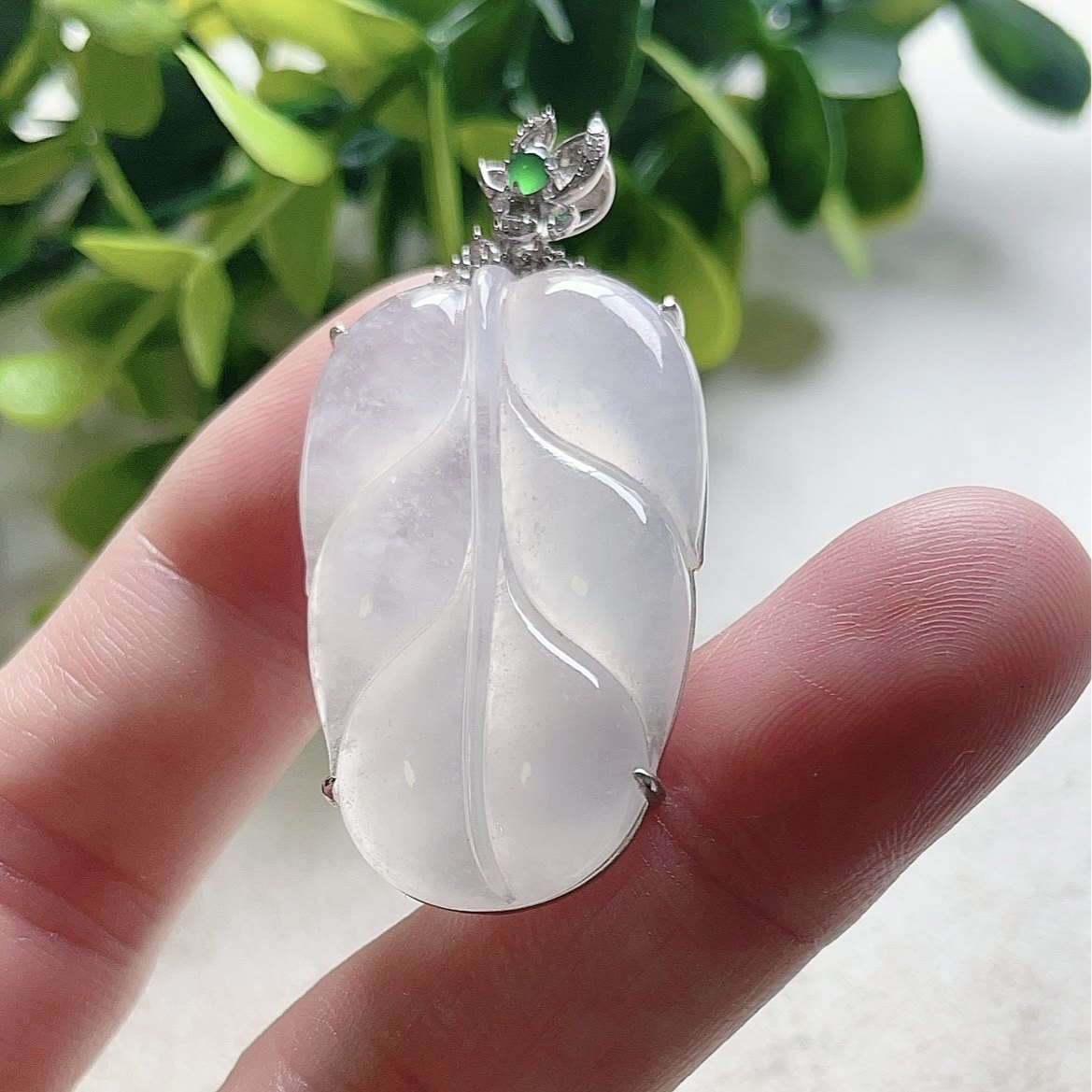 冰种缅甸木那A货翡翠叶子吊坠镶嵌18k金镶嵌大业有成玉佩树叶玉佩