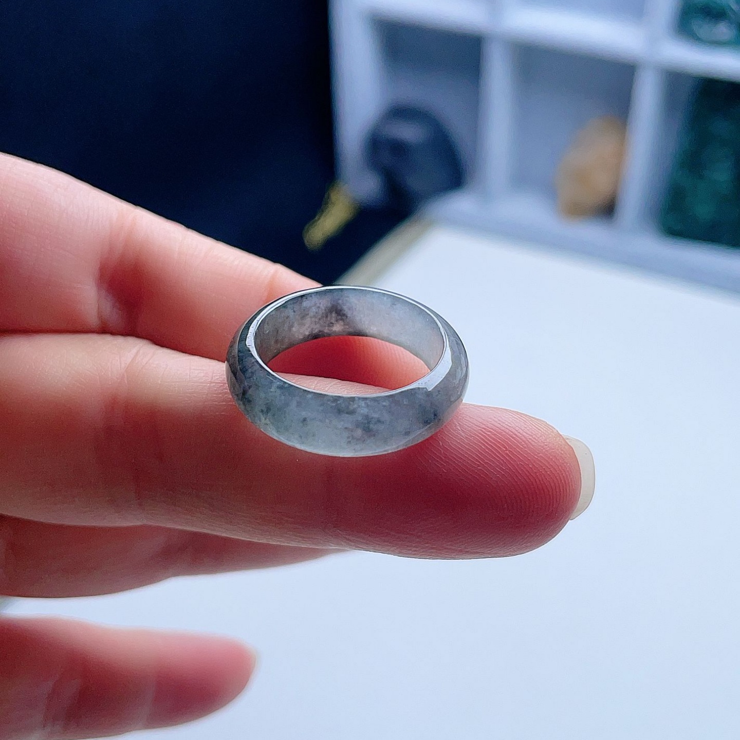 天然翡翠戒指乌鸡飘绿双彩意境