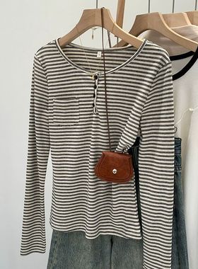 秋冬修身纽扣小众百搭长袖上衣撞色chic条纹显瘦设计感内搭打底衫