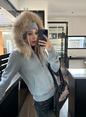 秋冬修身收腰显瘦短款连帽卫衣重磅浅灰色可拆卸毛领加绒开衫外套