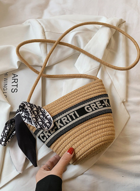 夏天小包包女2023新款少女草编水桶包度假沙滩包编织单肩斜挎小包