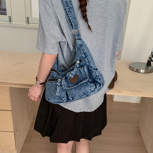牛仔包大容量多口袋单肩斜挎包休闲通勤托特包2026新款潮时尚日韩