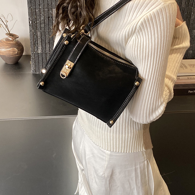 复古小方包女2026新款手提斜挎包女包休闲包简约气质质感洋气冬季,箱包皮具/热销女包/男包,通用款女包,淘宝优惠券,粉丝福利购,淘宝优惠卷