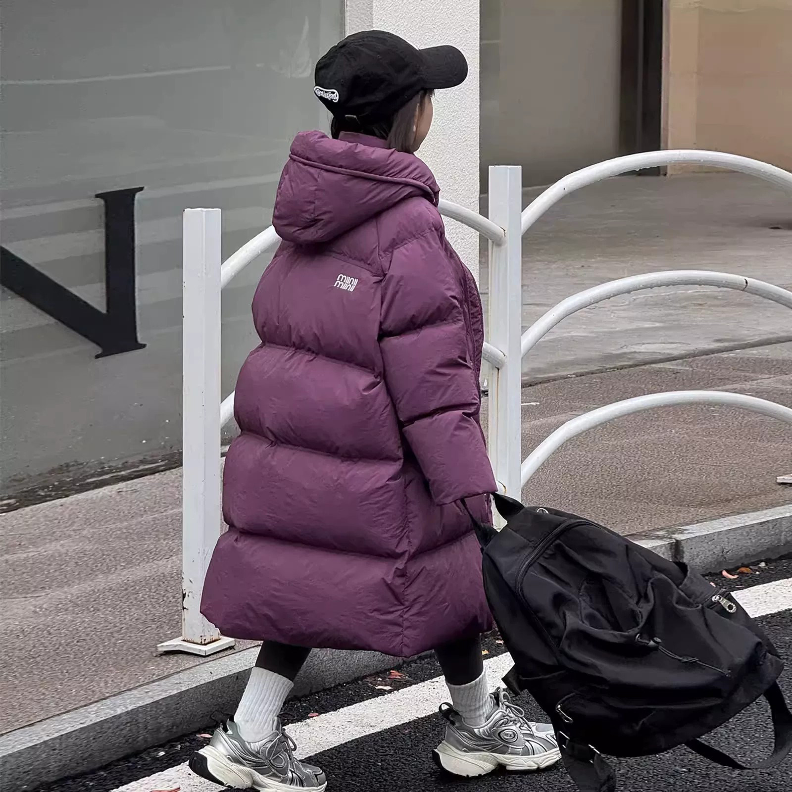 白鸭绒羽绒服长款外套