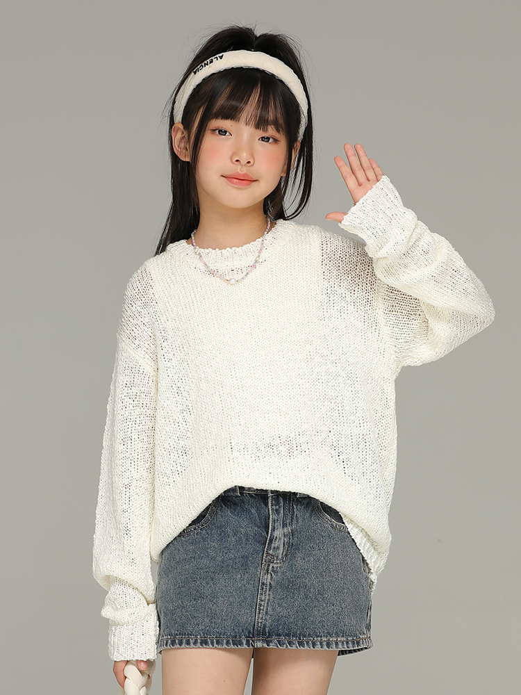小女森女童春秋慵懒感米白色针织上衣儿童圆领宽松套头纯色毛衣潮