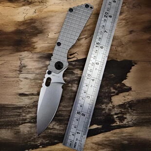 挺进者SMF大坦克户外折刀钛合金柄D2钢