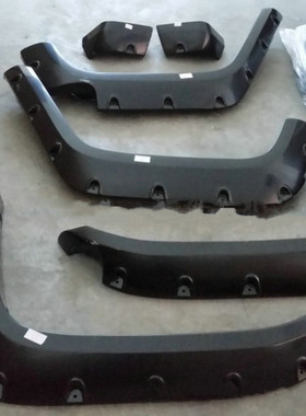 适用2007-2015丰田汽车CRUISER轮眉FJ酷路泽TOYOYA宽体带钉改装